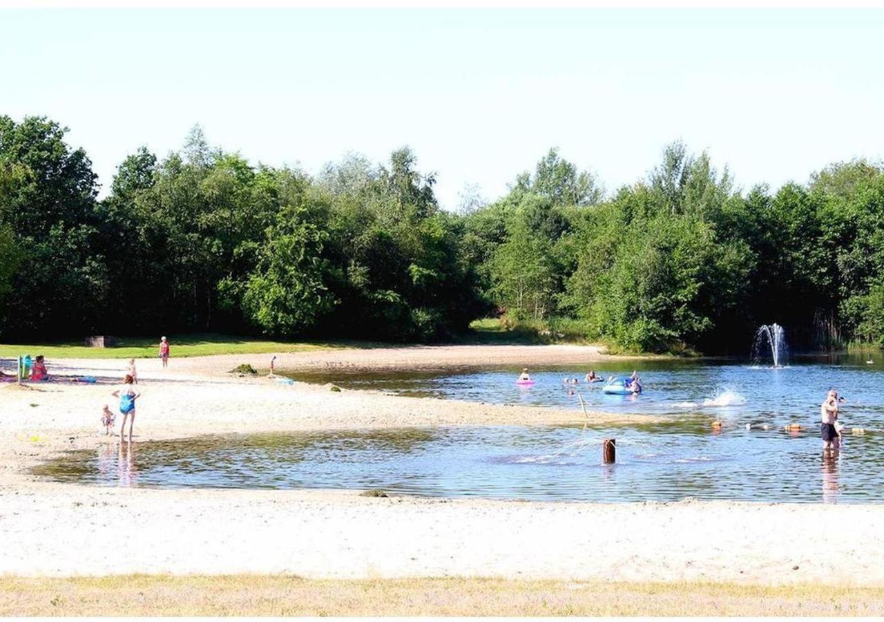 Comfortabel Chalet In Nationaal Park Wateren 외부 사진