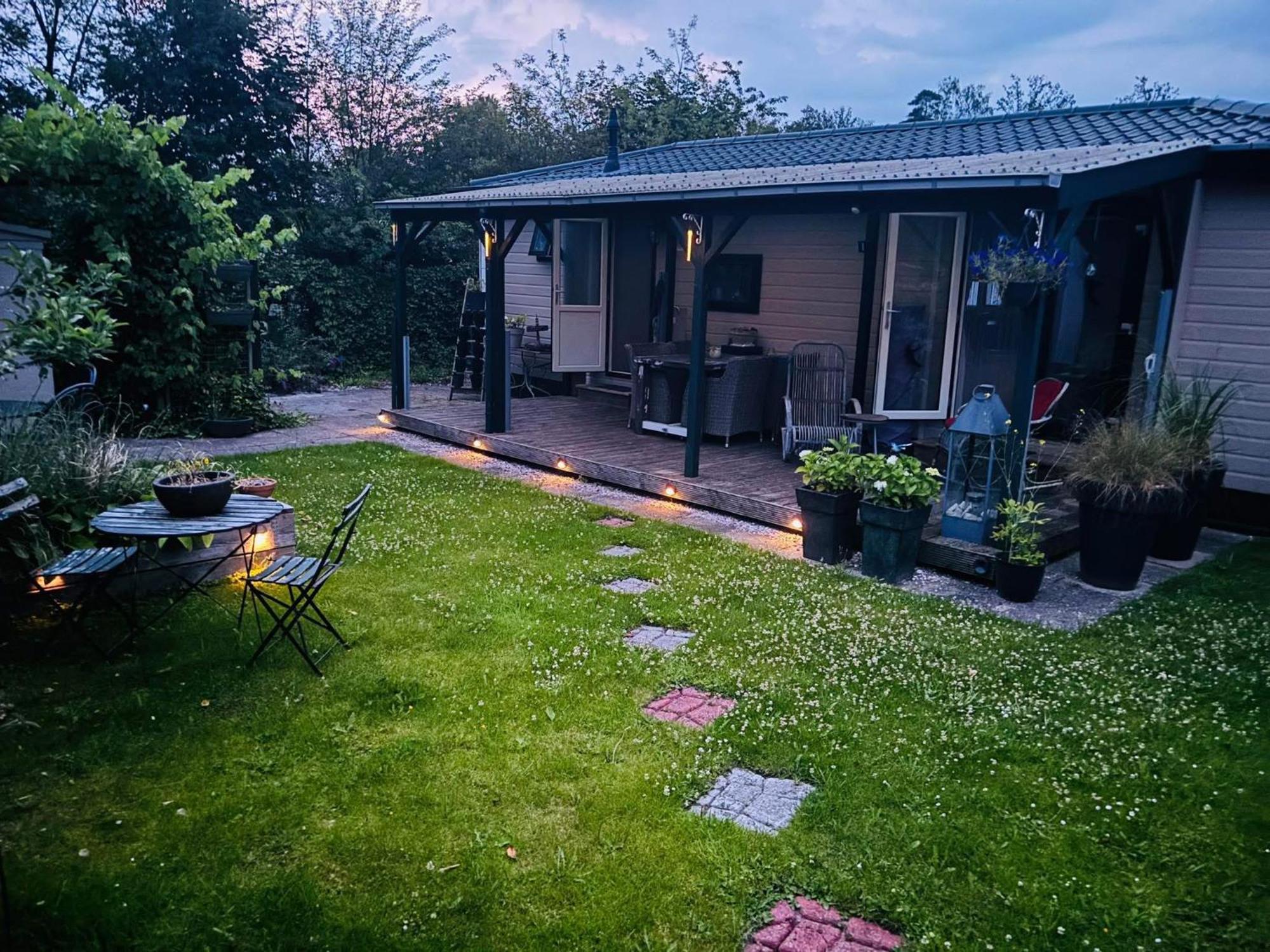Comfortabel Chalet In Nationaal Park Wateren 외부 사진
